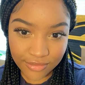 Meet your Posher, Marissa